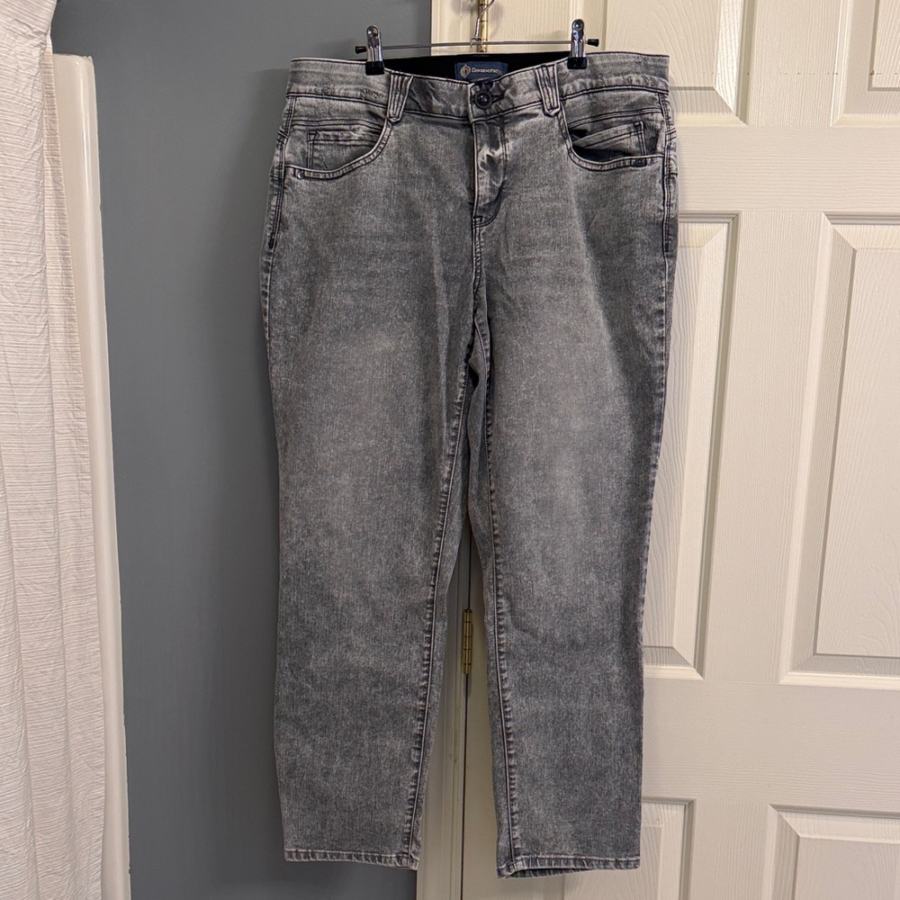 Democracy Women's Gray Straight Leg Jeans